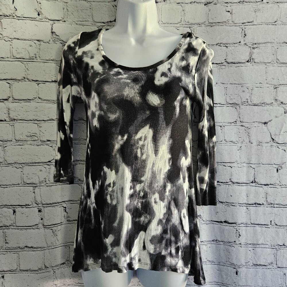 Women's 3/4 Sleeve Black & White Blouse, size X-Small (XS)